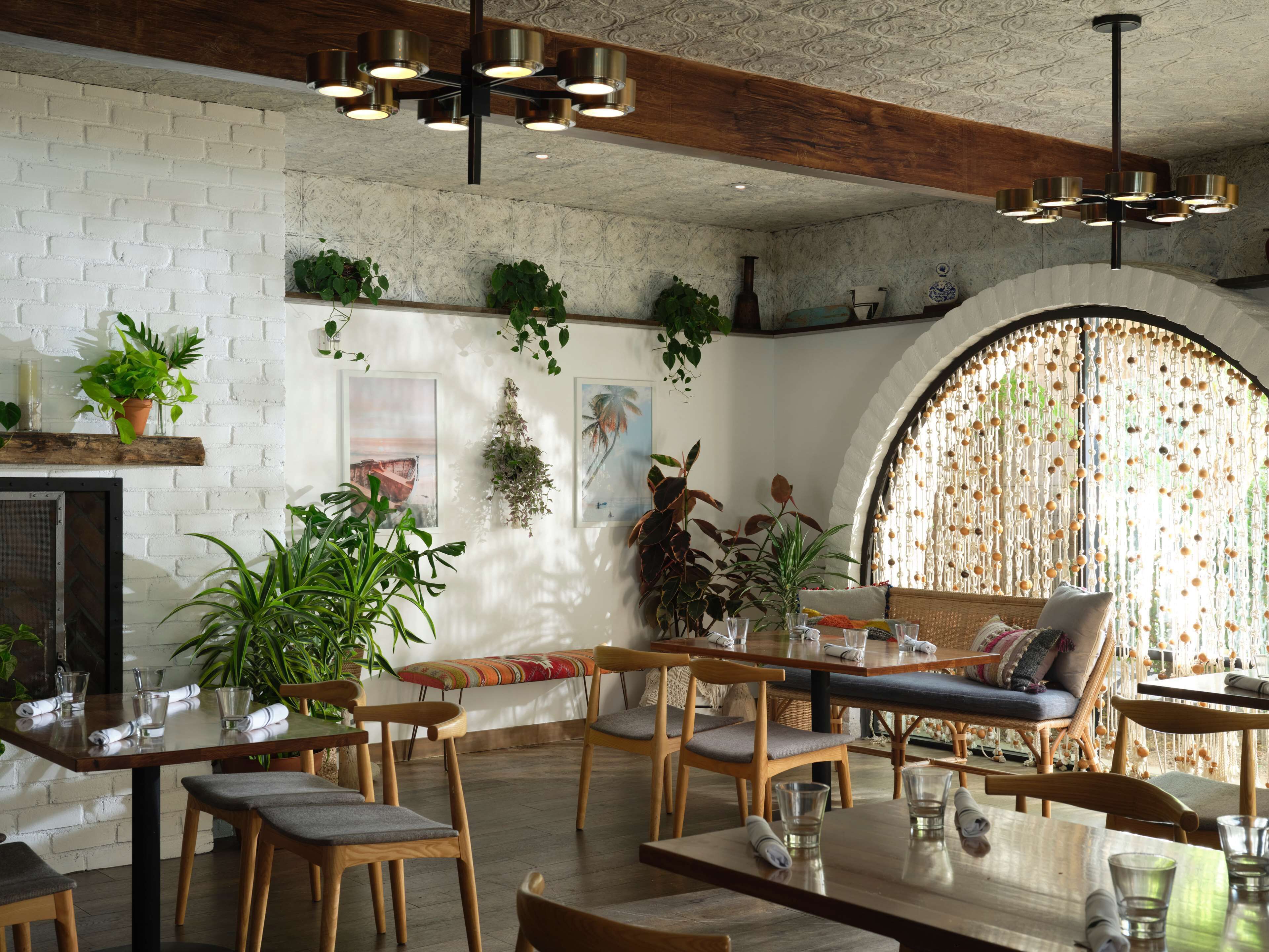 daily cooked-to-order breakfast for a fee