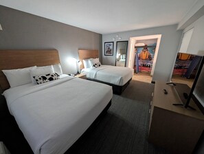Suite, Multiple Beds, Non Smoking | Desk, laptop workspace, iron/ironing board, free WiFi - Comfort Inn & Suites Golden – Denver West (Golden)