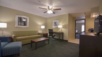 Caja de seguridad en la habitación y escritorio