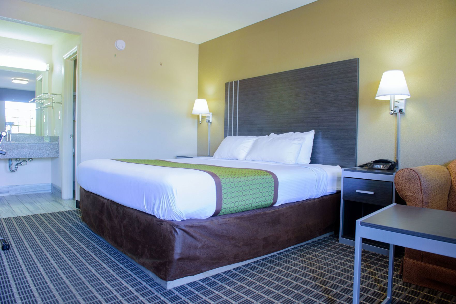 Desk, iron/ironing board, cots/infant beds, free WiFi