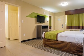 Standard Room, Multiple Beds, Non Smoking - Clarion Pointe Athens I-65 (Athens)