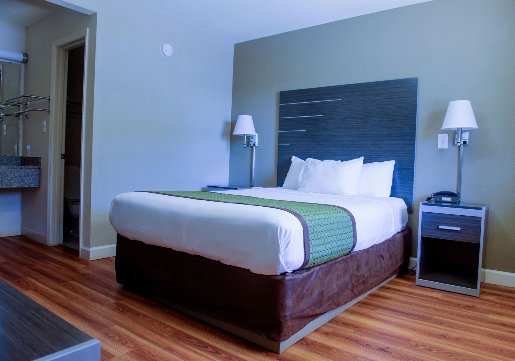 Desk, iron/ironing board, cots/infant beds, free WiFi