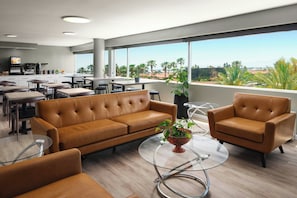 Lounge - Sheraton Ontario Airport Hotel (Ontario)