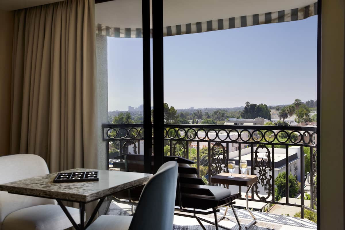 Suite (Vista) | Sábanas italianas Frette, ropa de cama de alta calidad y edredón