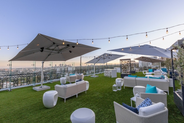 Sundeck