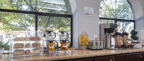 Free daily continental breakfast
