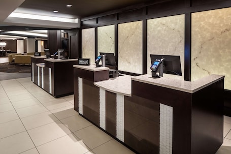 Recepción. Doubletree by Hilton Washington DC Silver Spring