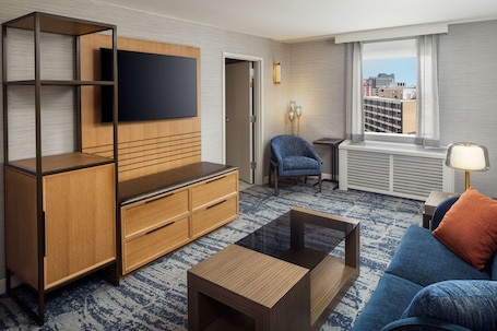 Televisión, películas con cargo. Doubletree by Hilton Washington DC Silver Spring
