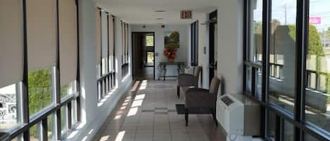 Room, 1 Queen Bed, Accessible, Non Smoking | Living area | TV