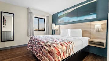 Desk, laptop workspace, blackout drapes, free WiFi