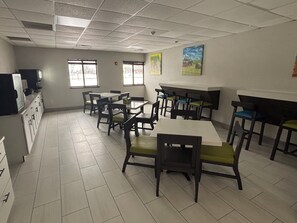 Desayuno continental incluido todos los días 