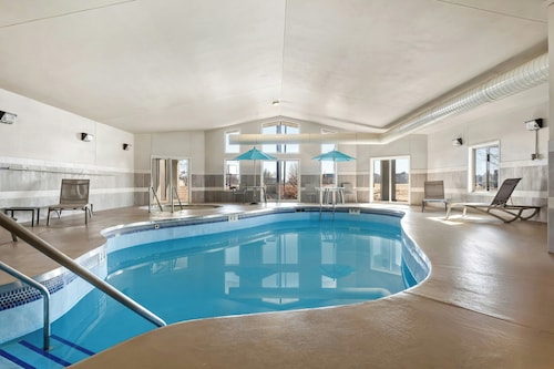 Red Roof Inn & Suites Tomah