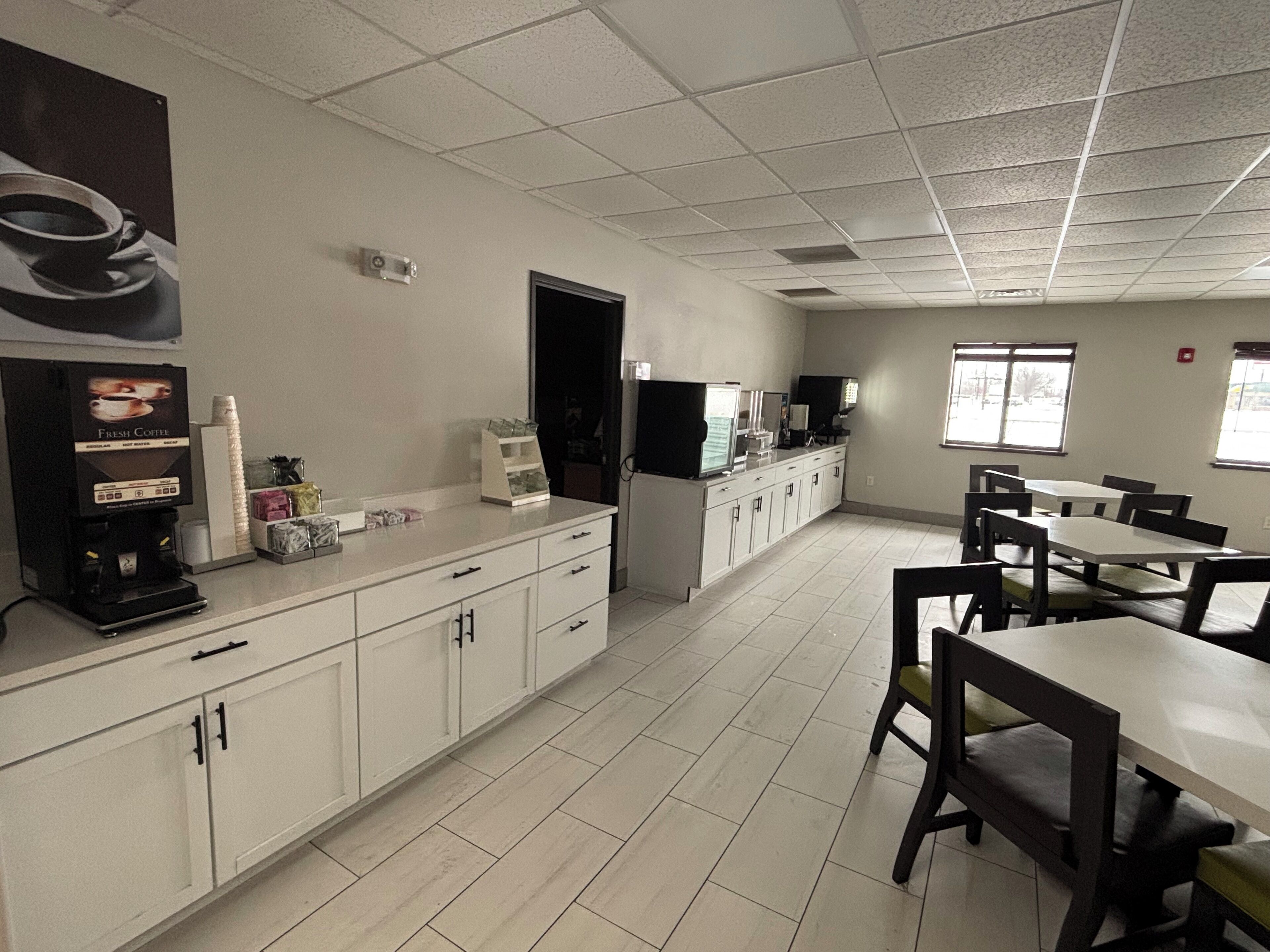 Free daily continental breakfast 