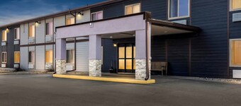 Red Roof Inn & Suites Tomah