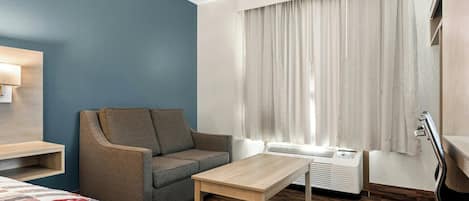 Superior kamer, 1 kingsize bed, niet-roken | Een bureau, een laptopwerkplek, verduisterende gordijnen, gratis wifi