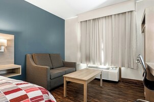 Superior Room, 1 King Bed, Non Smoking | Desk, laptop workspace, blackout drapes, free WiFi