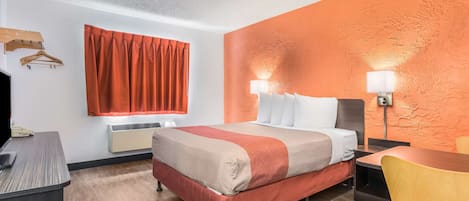 Minibar, blendingsgardiner, wi-fi (inkludert) og sengetøy