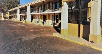 ASHEVILLE AIRPORT INN