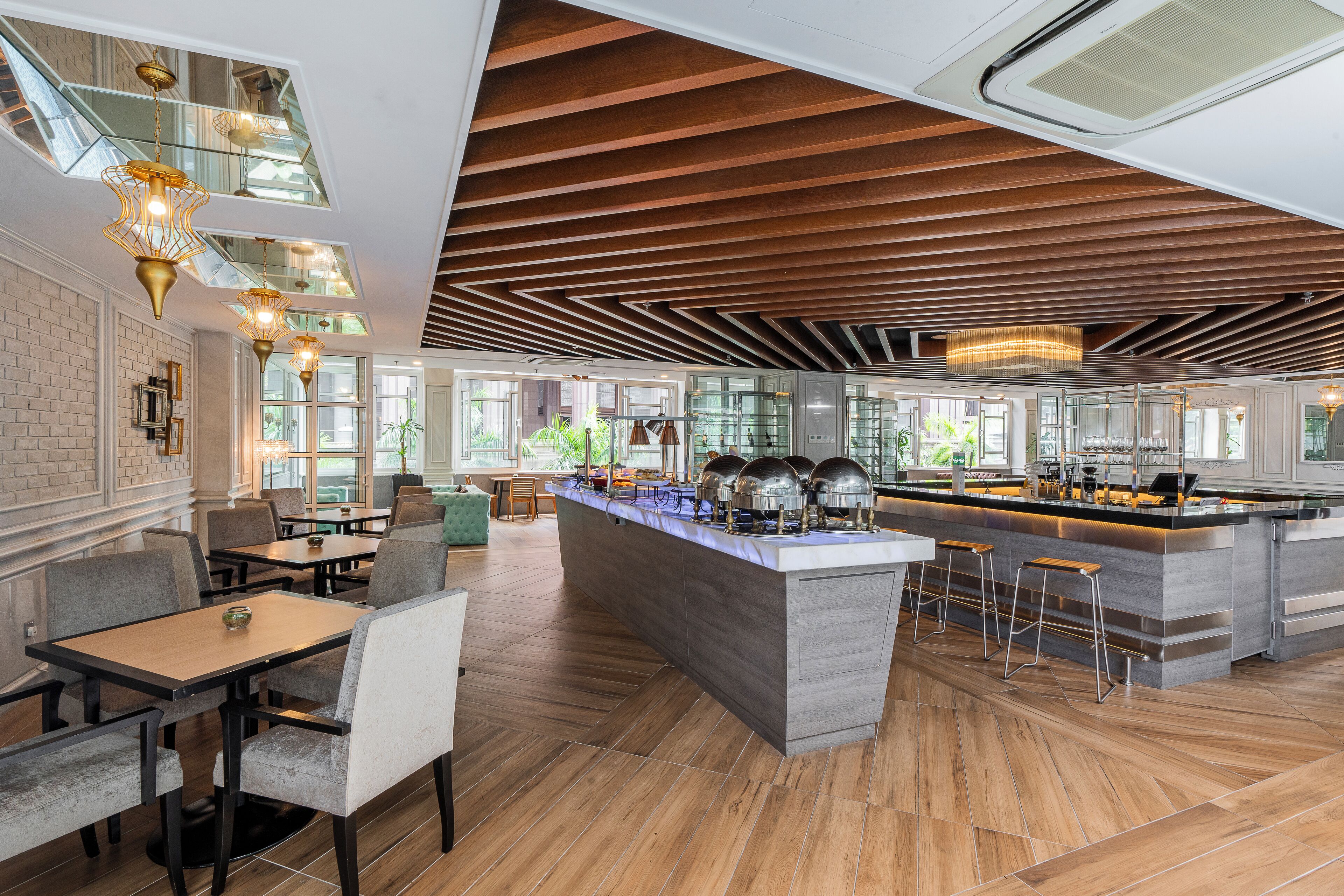 The Level, Suite | Executive lounge