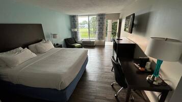 Room, 1 King Bed, Non Smoking | Desk, iron/ironing board, free cots/infant beds, free WiFi