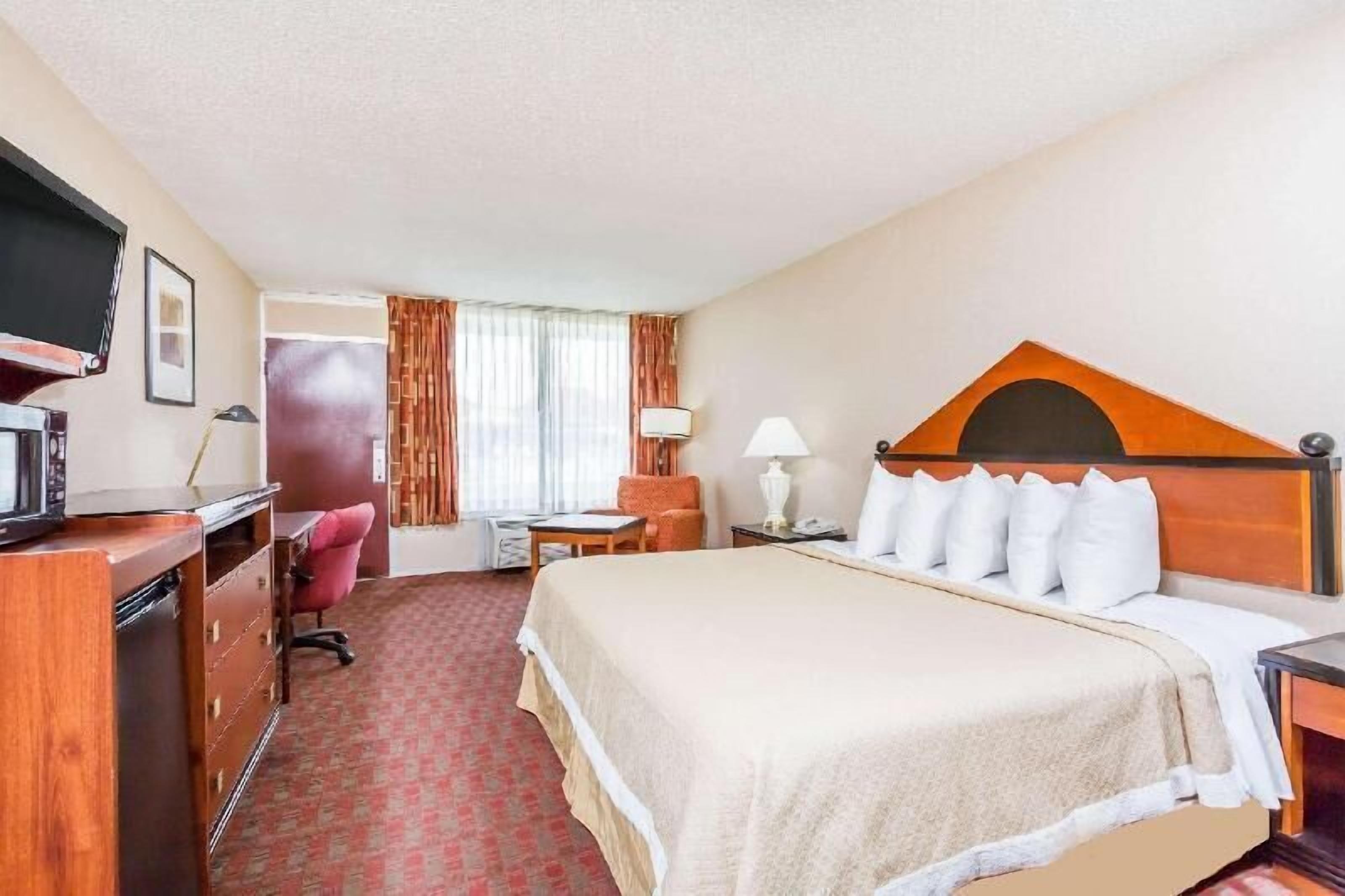 Desk, iron/ironing board, free cribs/infant beds, free WiFi