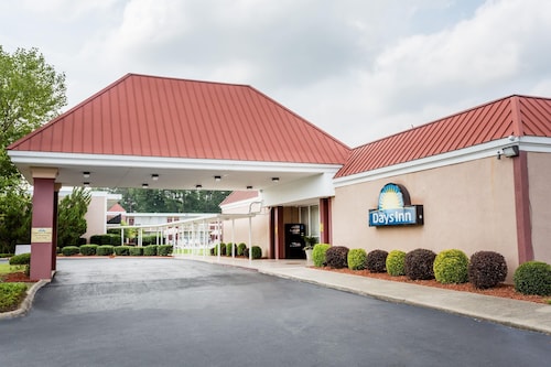 Days Inn by Wyndham Goldsboro