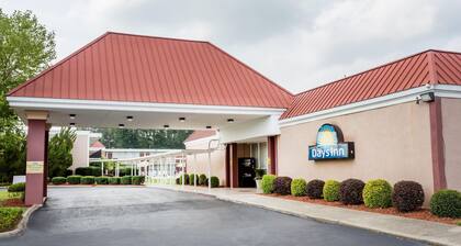 Days Inn by Wyndham Goldsboro