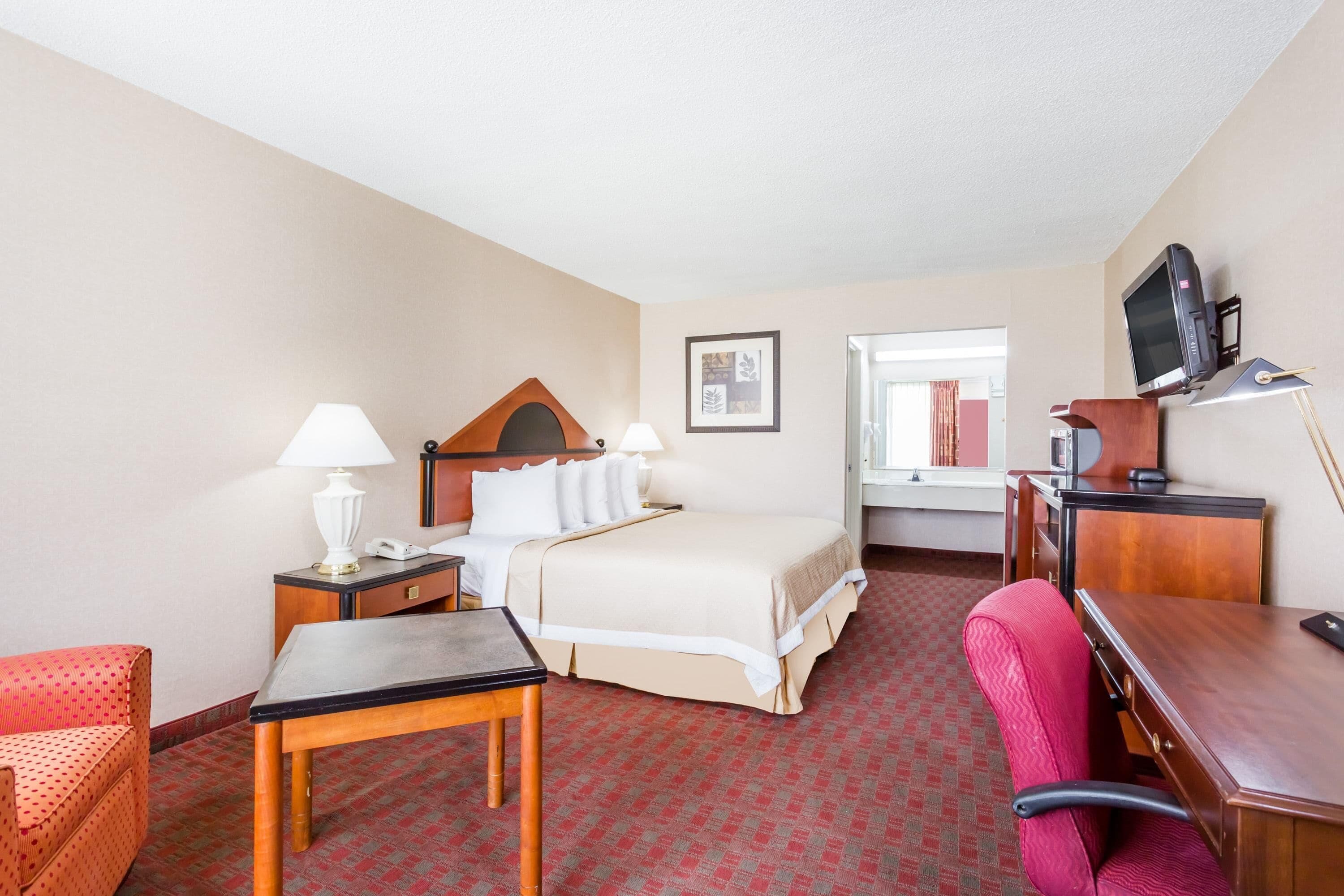 Escritorio, tabla de planchar con plancha y cunas gratuitas 