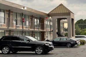 Exterior - Days Inn by Wyndham Goldsboro (Goldsboro)
