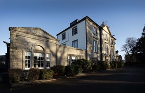 Front of property - Strathaven Hotel (Strathaven)