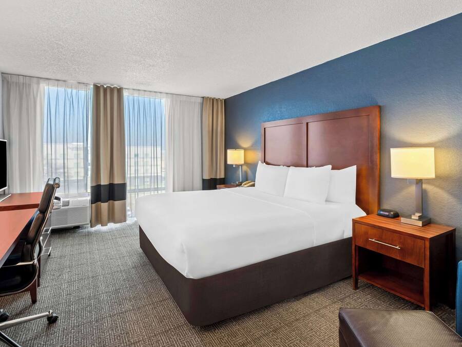 Suite, 1 King Bed with Sofa bed, Non Smoking | In-room safe, desk, blackout drapes, iron/ironing board