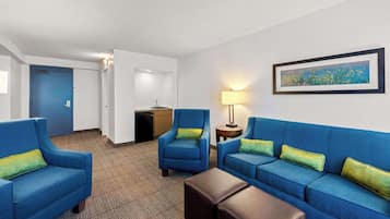 Suite, 1 King Bed with Sofa bed, Non Smoking