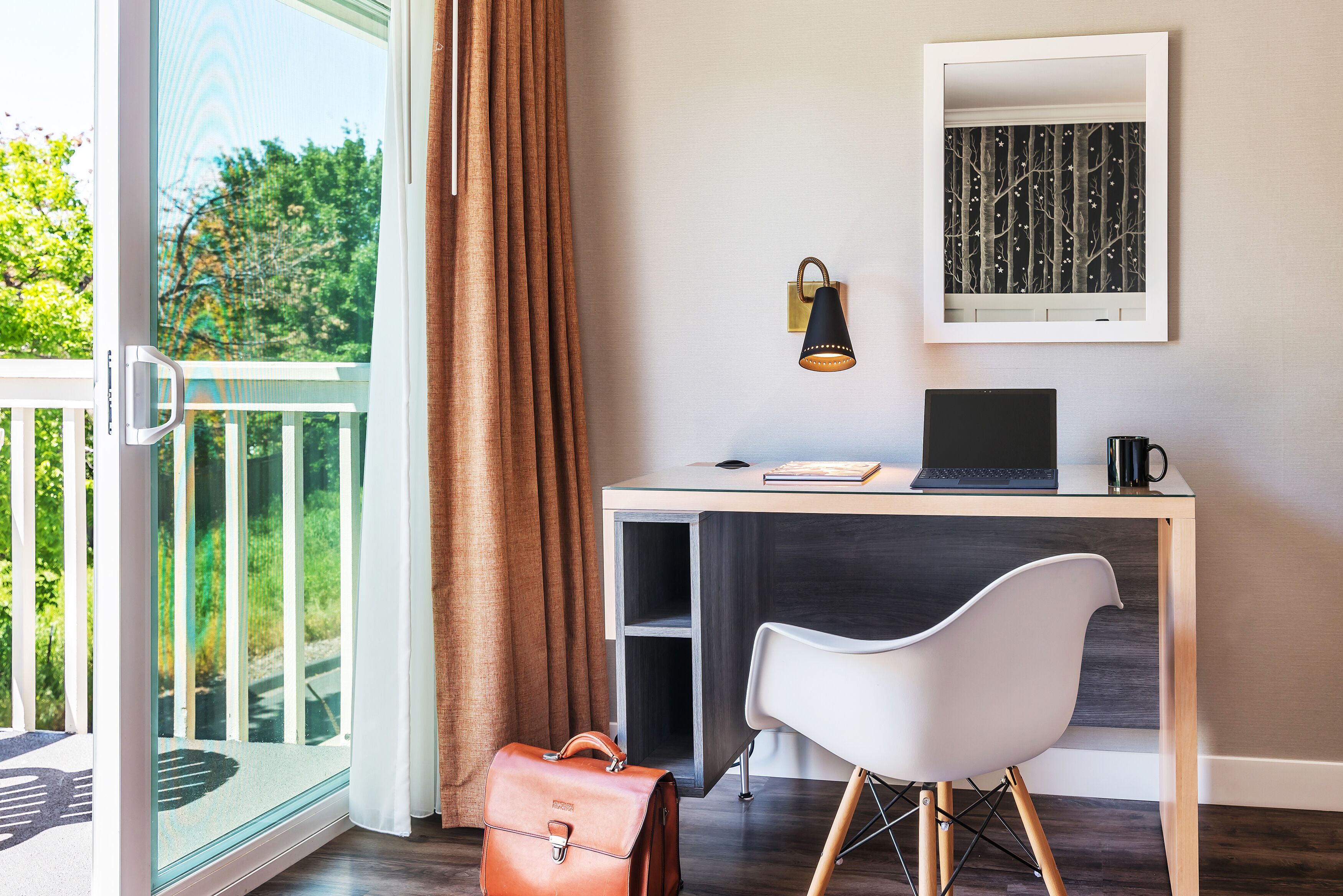 superior room, 1 king bed, patio, corner | living area | 32-inch flat-screen tv with satellite channels, tv