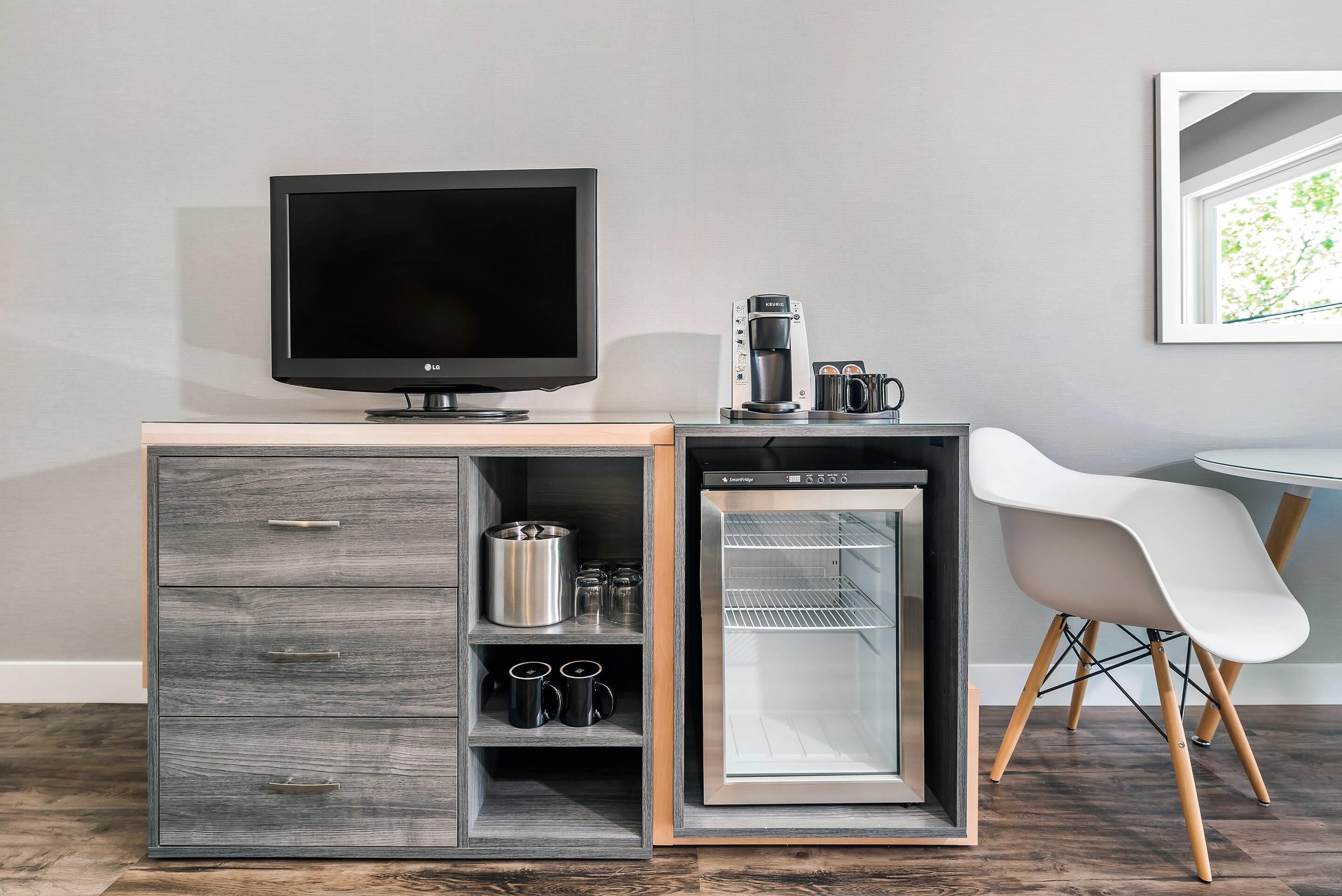 standard room, 2 queen beds, non smoking | premium bedding, down duvets, pillow-top beds, desk