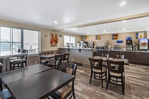 Desayuno continental incluido todos los días 