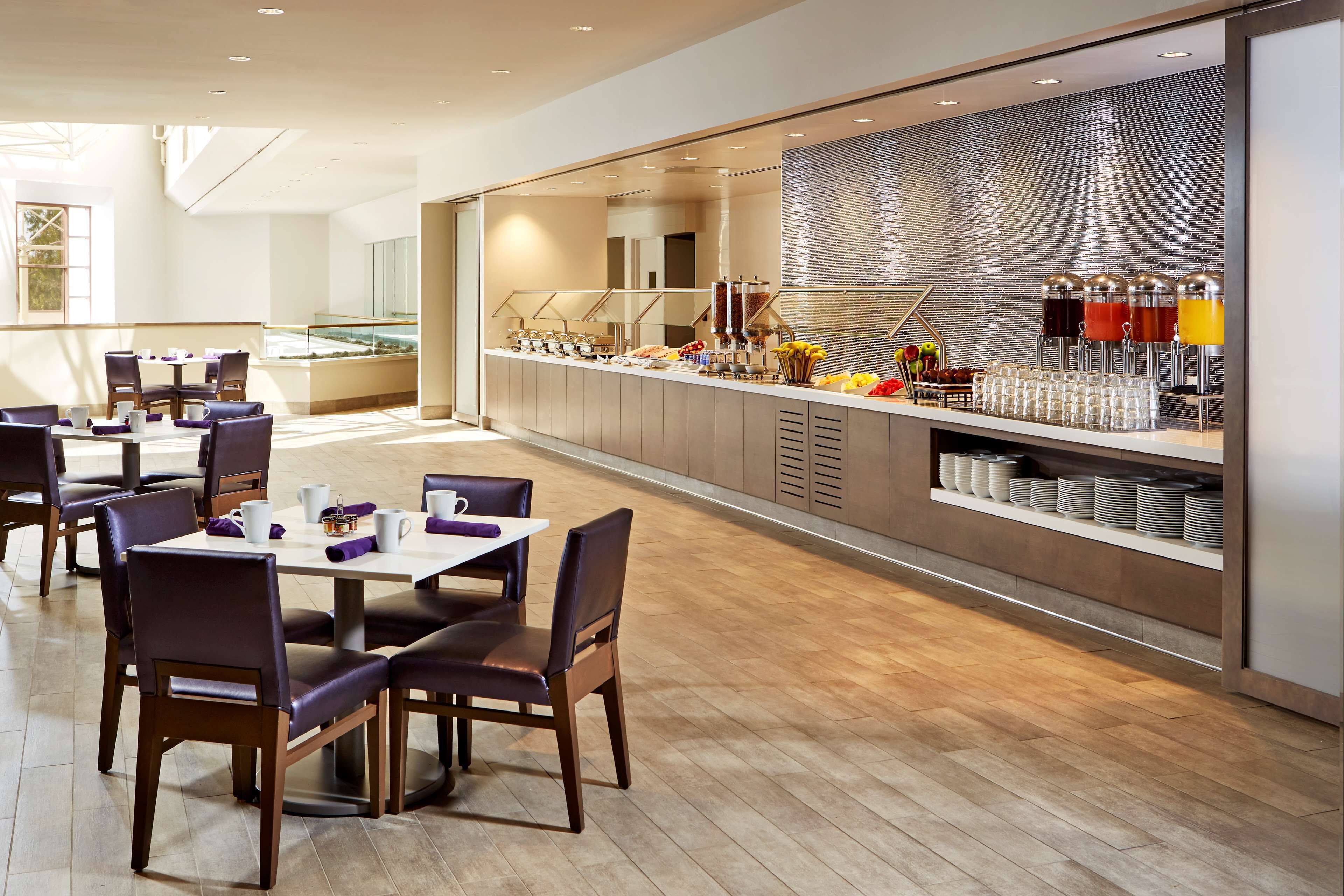Hilton Long Beach Hotel Los Angeles Info Photos Reviews Book