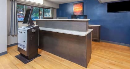 Travelodge by Wyndham Peoria