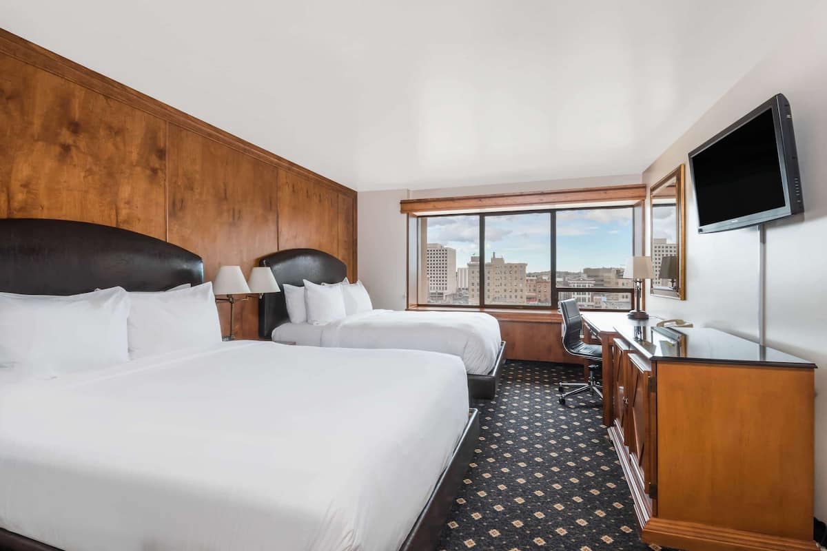 Room, 2 Queen Beds, Non Smoking (Downtown View) | Hypo-allergenic bedding, pillow-top beds, in-room safe, desk