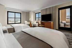 Chambre Prestige, 2 grands lits, balcon, vue sur la ville | 1 chambre, draps en coton égyptien, literie de qualité, couette en duvet