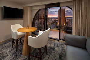 Junior Suite, 1 King Bed, Balcony, Bay View | Egyptian cotton sheets, premium bedding, down comforters, pillowtop beds
