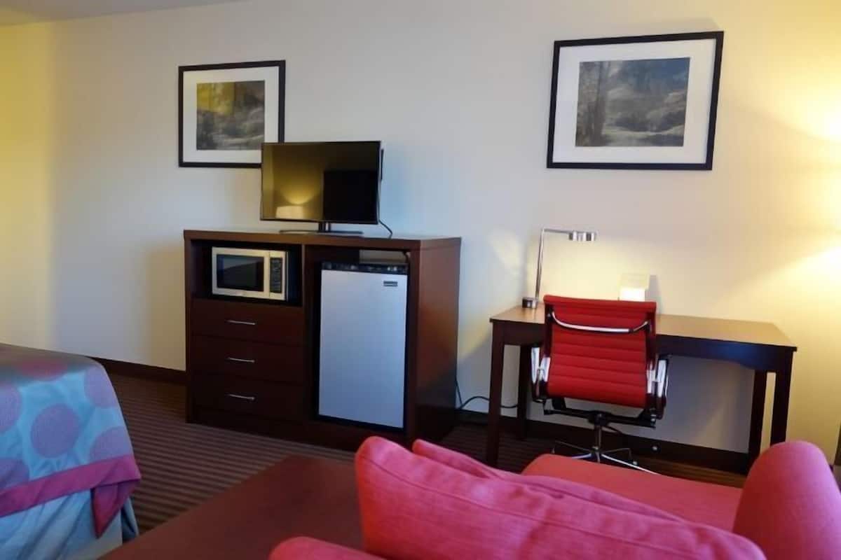 Desk, iron/ironing board, cribs/infant beds, rollaway beds