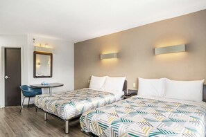 Minibar, desk, blackout drapes, iron/ironing board - Motel 6 Augusta, GA (Augusta)