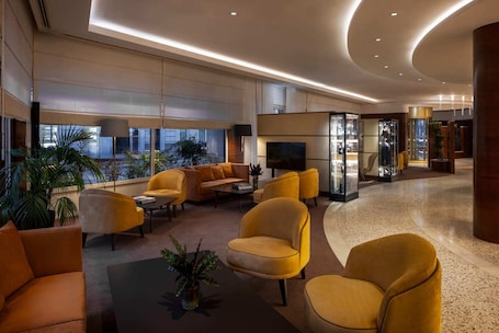 Bar (in der Unterkunft). UNA Hotels Cusani Milano
