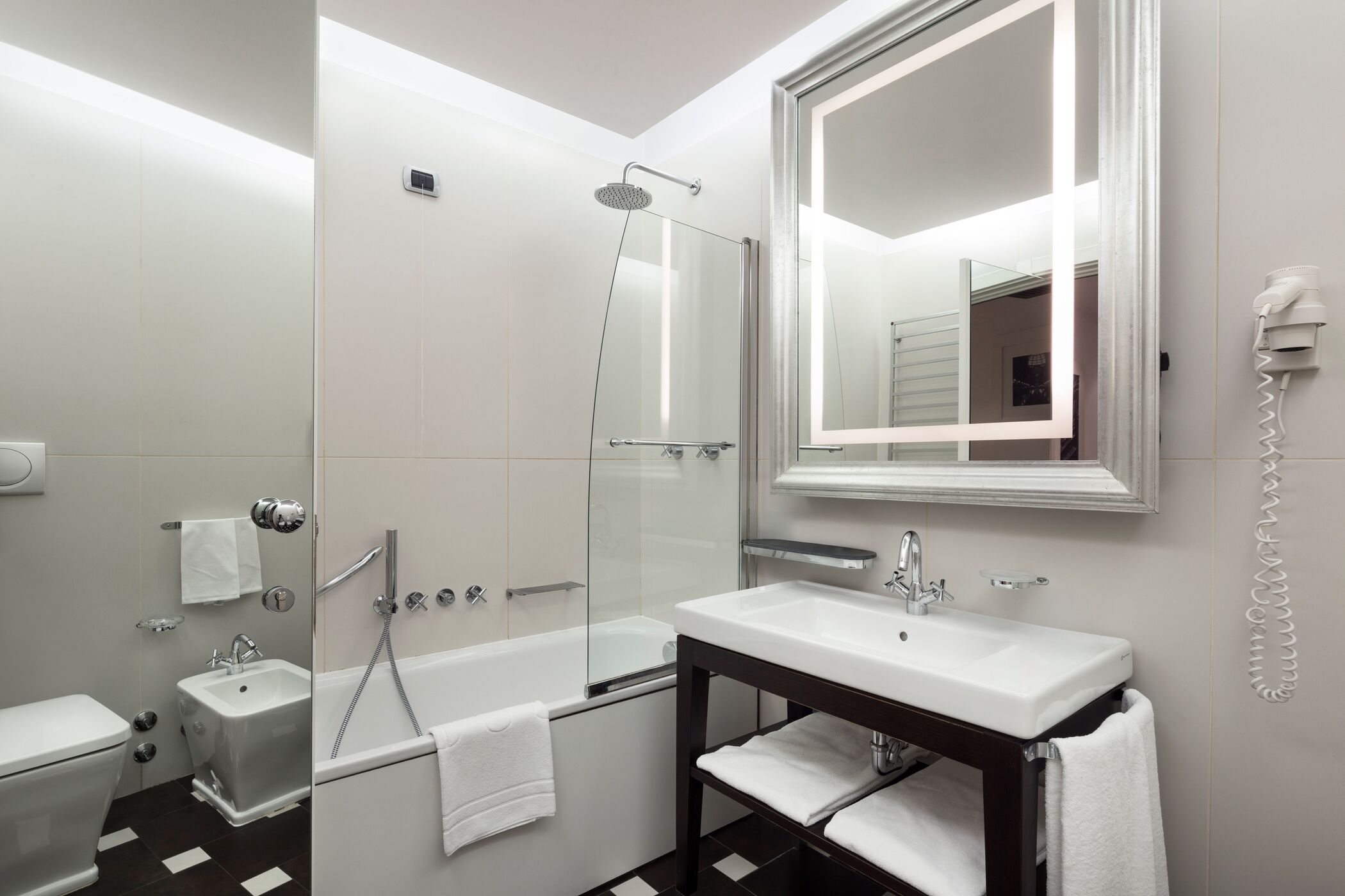 Photo - Unahotels Cusani Milano