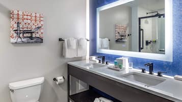 Ensemble douche/baignoire, douche à « effet pluie »