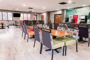 Free daily continental breakfast