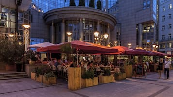2 restaurants, breakfast, lunch, dinner served; local cuisine