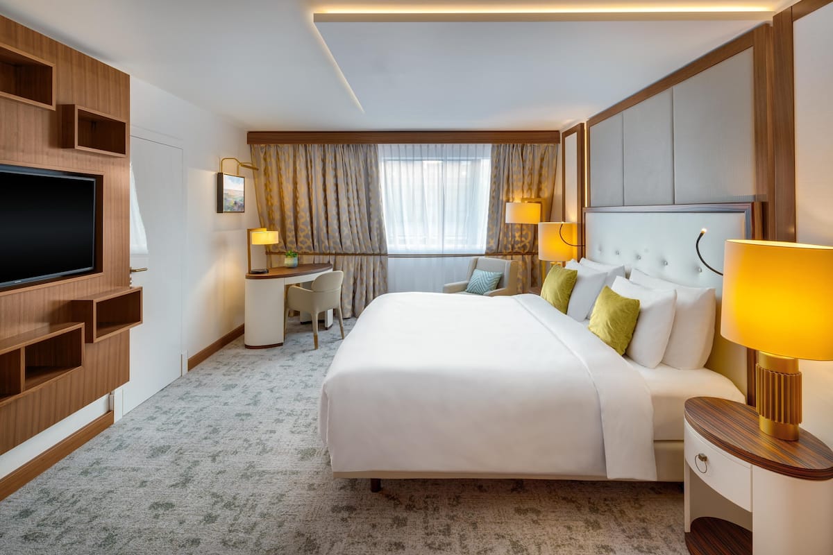 Corvinus Fashion Street View Room | 1 chambre, literie de qualité, couette en duvet
