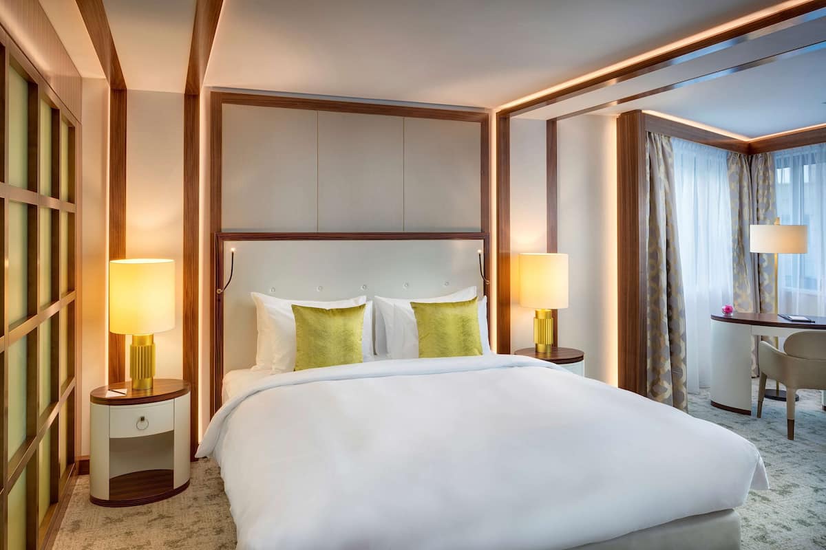 Premium bedding, down duvets, pillow-top beds, minibar