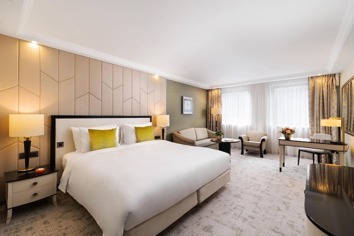 1 chambre, literie de qualité, couette en duvet